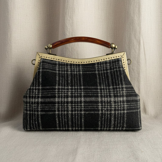 Striped and checkered bag (navy blue)