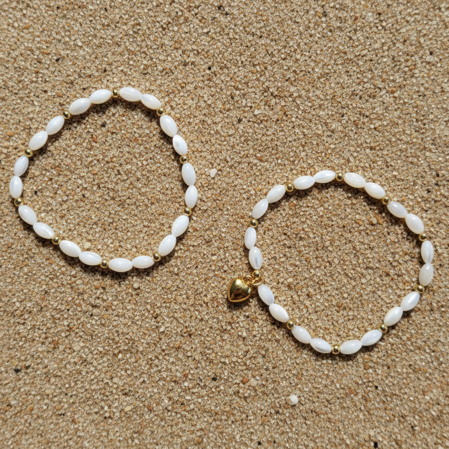 Bransoletka na gumce z masy perłowej