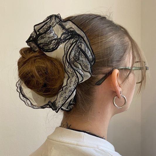 Großes Haarband aus Tüll